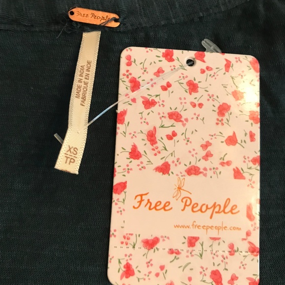 🎁Free People Pretty Side-Tie Top. - Picture 4 of 5